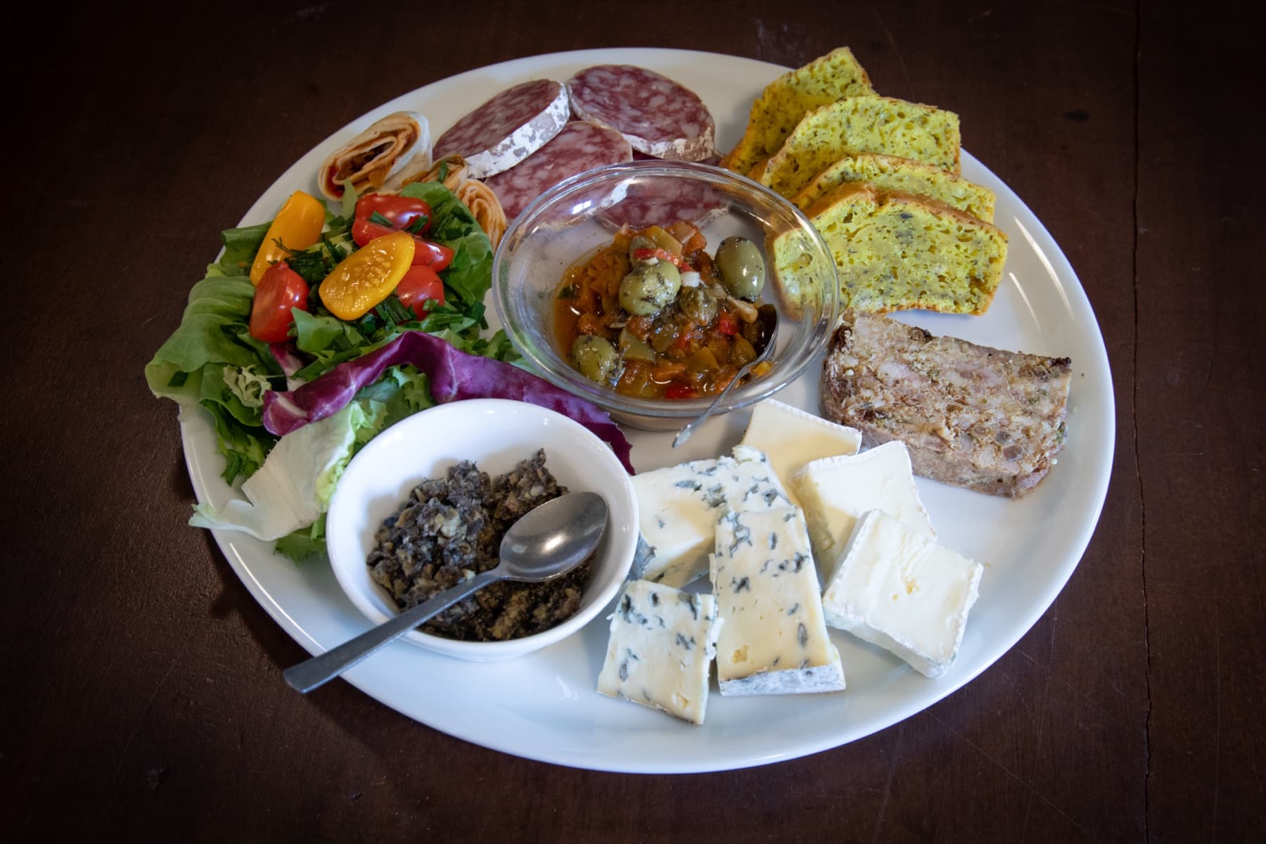 Planche de charcuterie et fromages